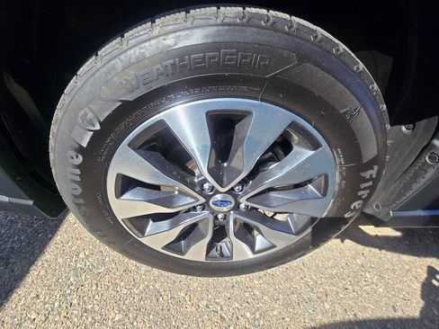 Used 2023 Subaru Outback Limited image 7