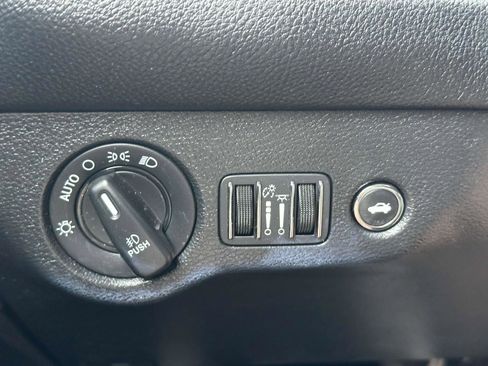 Used 2022 Dodge Challenger R/T image 20