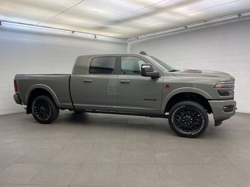 New 2026 RAM 2500 Limited AWD/4WD image 2