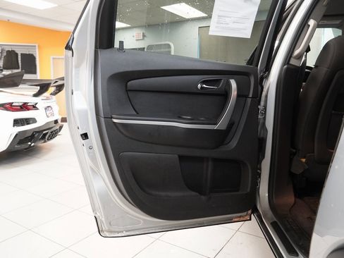 Used 2012 GMC Acadia SLE image 21