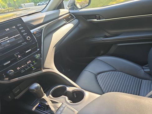 Used 2024 Toyota Camry SE image 24