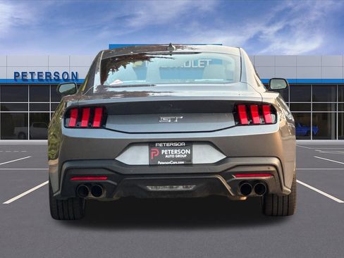 Used 2025 Ford Mustang GT Premium RWD image 5