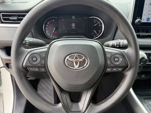 Used 2025 Toyota RAV4 XLE w/ Convenience Package FWD image 12
