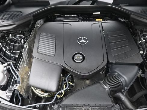 Used 2025 Mercedes-Benz GLC 300 w/ AMG Line image 33