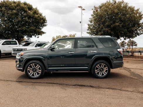 Used 2024 Toyota 4Runner Limited AWD/4WD image 4