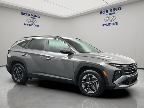 New 2026 Hyundai Tucson SEL FWD image 2