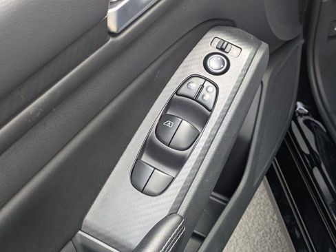 Used 2025 Nissan Altima 2.5 SV image 13