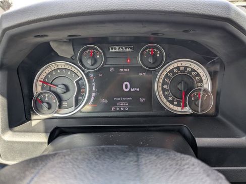 Used 2016 RAM 1500 Express image 25