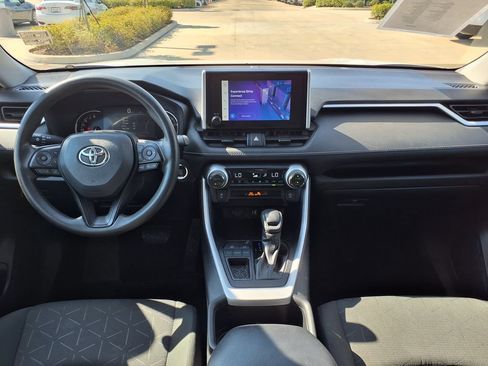 Used 2024 Toyota RAV4 XLE FWD image 19