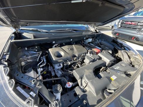 Used 2024 Toyota RAV4 XLE image 31