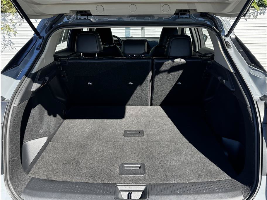 Used 2024 Nissan Ariya AWD image 30