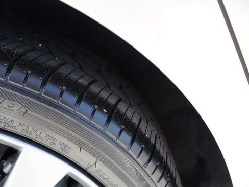 Used 2025 MAZDA MAZDA3 s FWD image 46