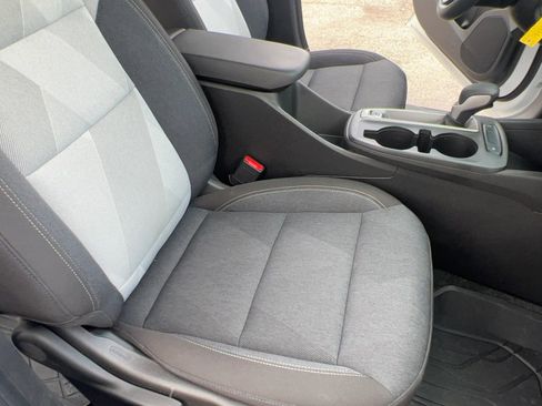 Used 2025 Chevrolet Trax LS w/ LS Convenience Package FWD image 23