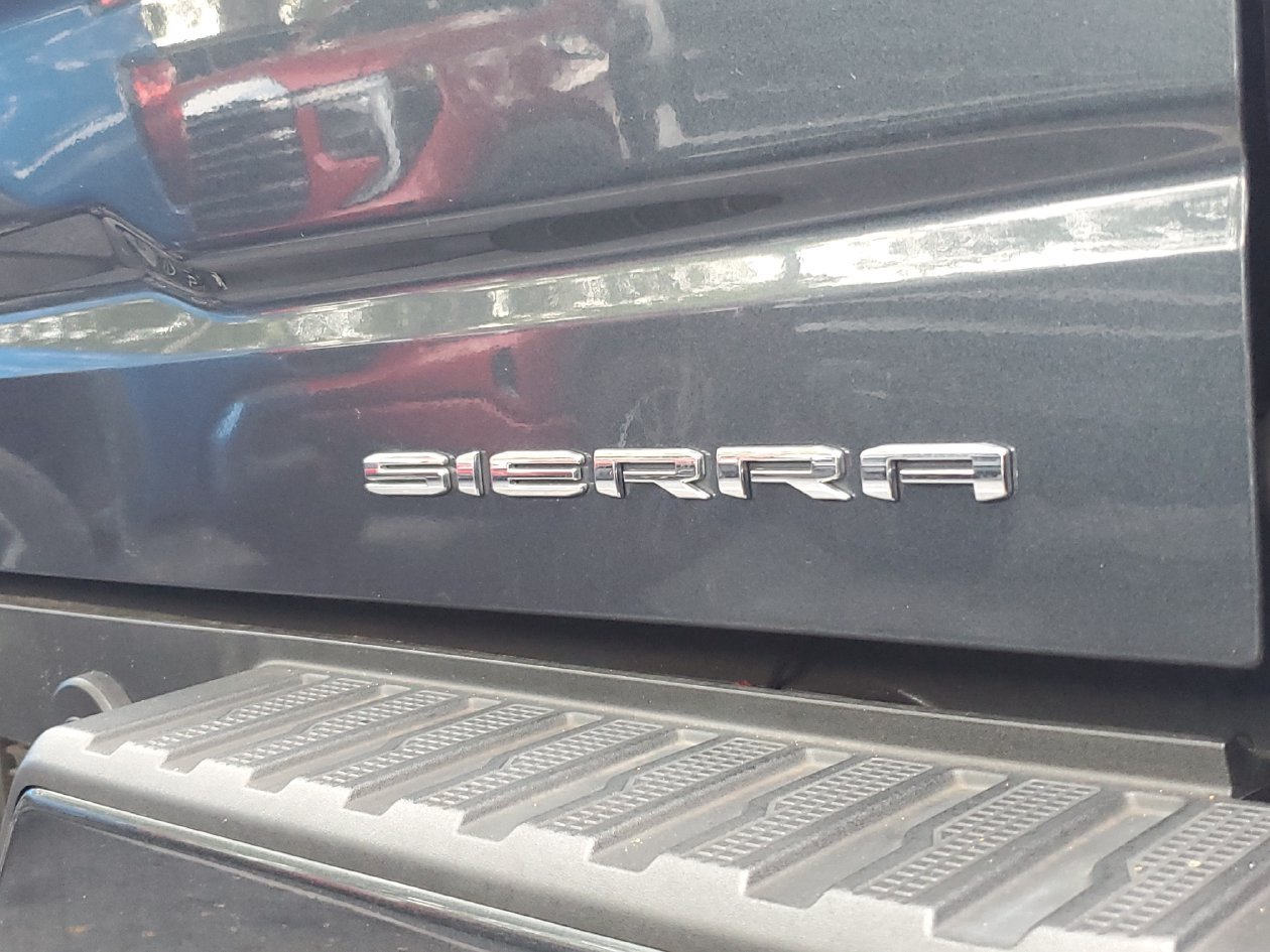 Used 2021 GMC Sierra 1500 Denali w/ Driver Alert Package II AWD/4WD image 7