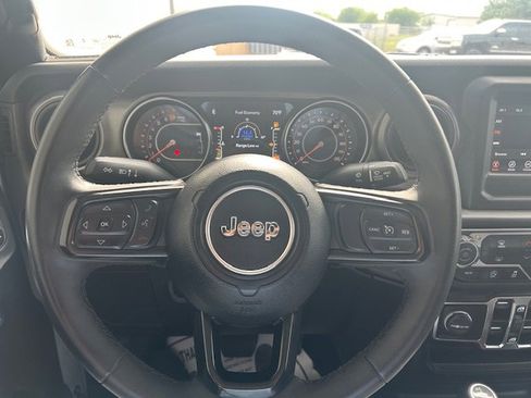 Used 2023 Jeep Gladiator Sport AWD/4WD image 18