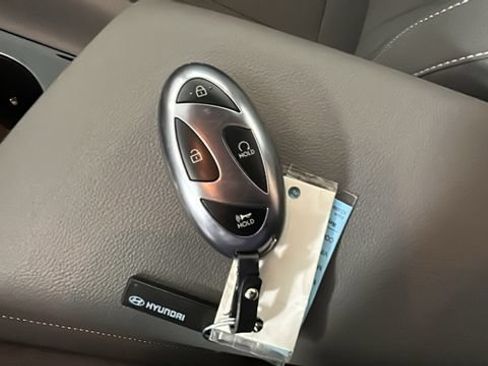 Certified 2025 Hyundai Elantra SEL FWD image 20