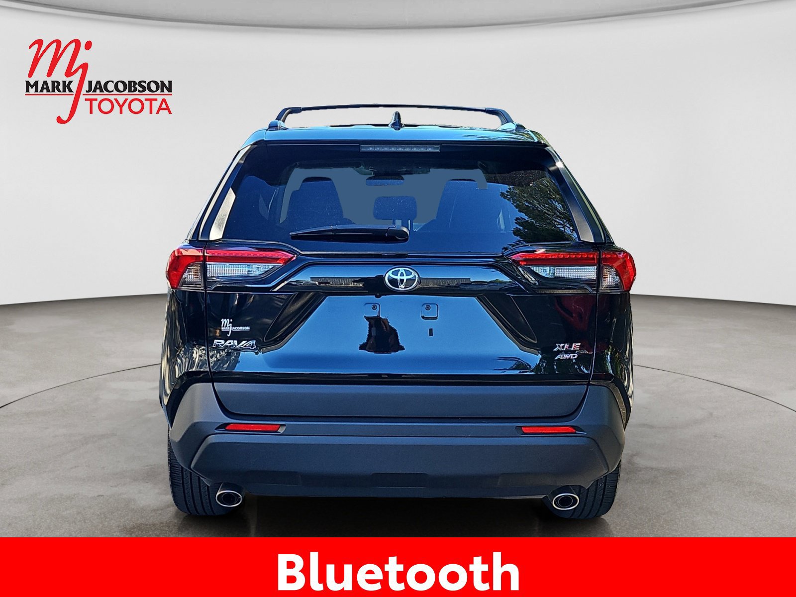 Used 2025 Toyota RAV4 XLE Premium w/ Weather Package AWD/4WD image 11