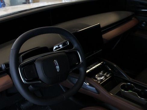 New 2026 Lincoln Nautilus Reserve AWD/4WD image 53