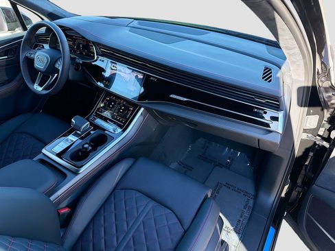 New 2026 Audi SQ7 Prestige image 13
