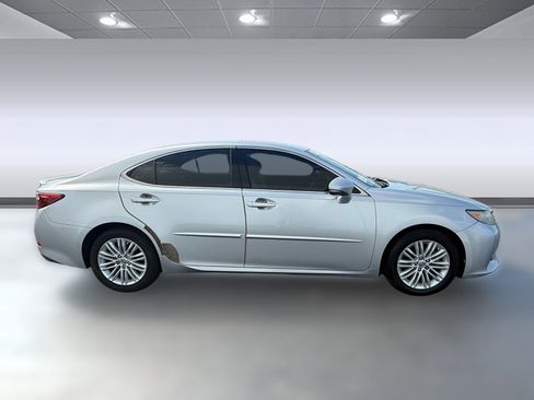 Used 2013 Lexus ES 350 w/ Luxury Pkg image 8