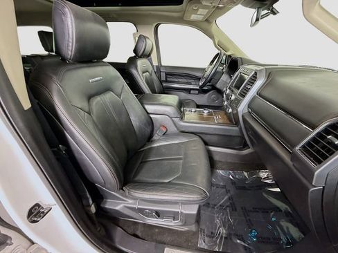 Used 2018 Ford Expedition Max Platinum image 30
