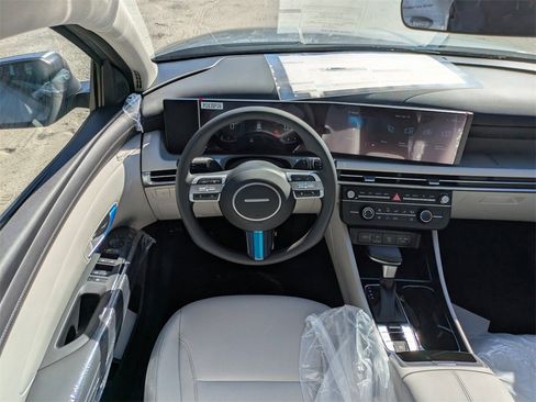 New 2026 Hyundai Tucson SE image 16