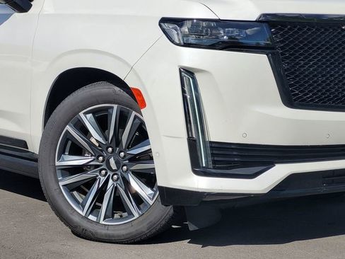 Used 2021 Cadillac Escalade Sport w/ Driver Assist Tech Package AWD/4WD image 9
