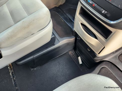 Used 2015 Dodge Grand Caravan SE w/ Quick Order Package 29E SE image 37