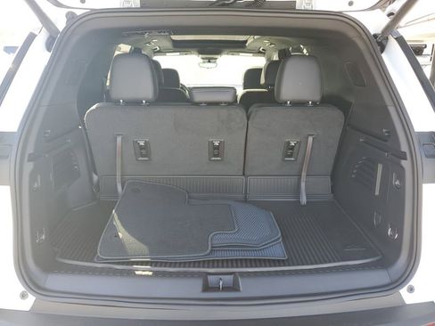 New 2026 Chevrolet Traverse LT FWD image 9