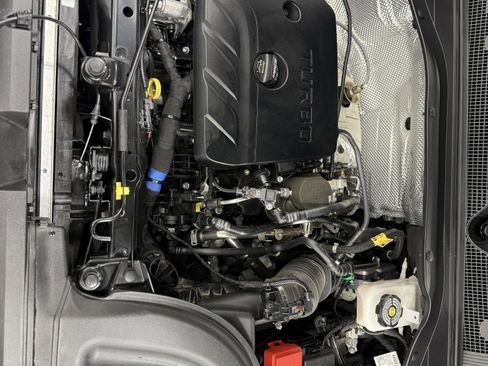 Used 2025 Chevrolet TrailBlazer RS w/ Convenience Package image 29