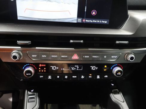 Used 2025 Kia Telluride S AWD/4WD image 28