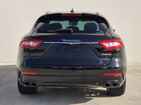 Used 2017 Maserati Levante S AWD/4WD image 4