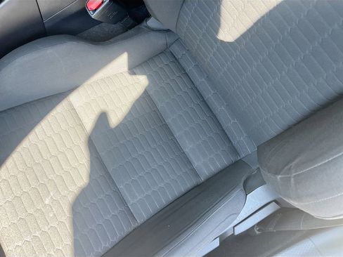 Used 2022 Toyota GR86 RWD image 19