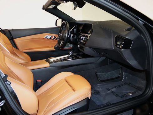 Used 2024 BMW Z4 M40i w/ Premium Package image 55