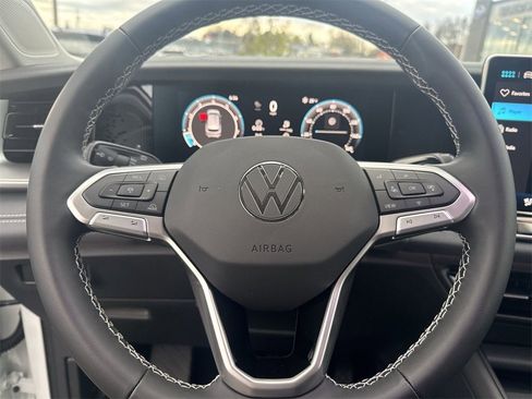 New 2026 Volkswagen Tiguan SE image 16