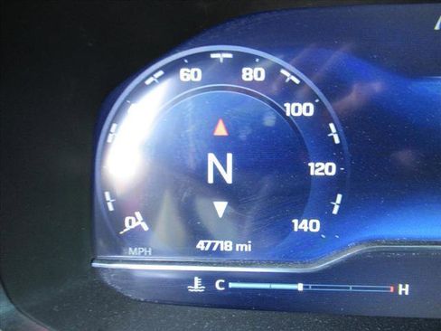 Certified 2024 Chevrolet Suburban Z71 w/ Off-Road Capability Package image 32