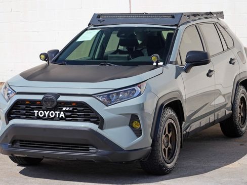 Used 2021 Toyota RAV4 XLE AWD/4WD image 42
