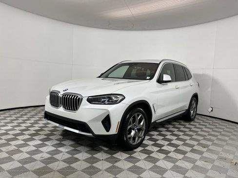 Used 2023 BMW X3 xDrive30i w/ Premium Package image 3