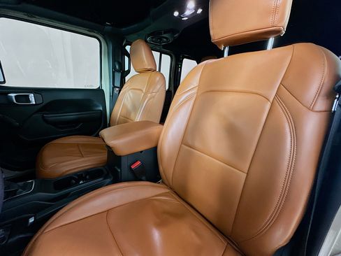 Used 2022 Jeep Wrangler Unlimited Sport image 30