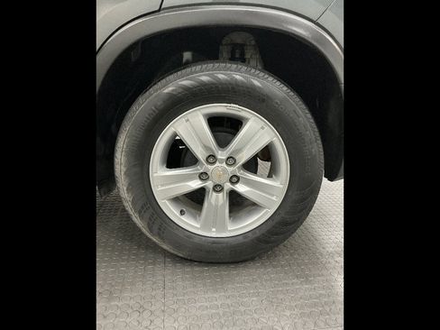 Used 2020 Chevrolet Trax LS w/ Tint and Cruise Package image 32