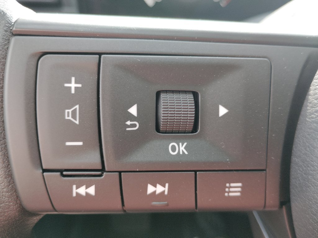 Used 2026 Nissan Kicks SV w/ SV Premium Package FWD image 24