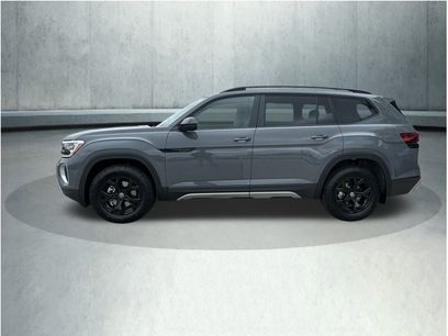New 2025 Volkswagen Atlas Peak Edition SE