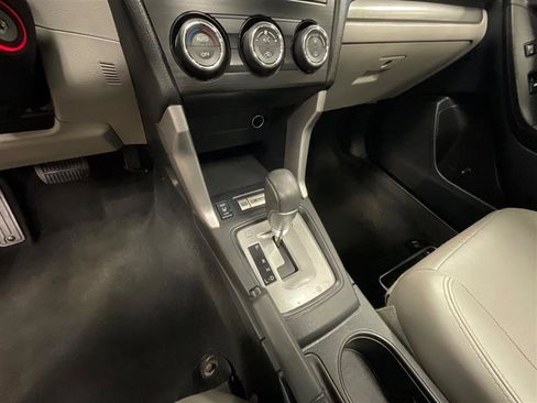 Used 2015 Subaru Forester 2.5i Limited image 16
