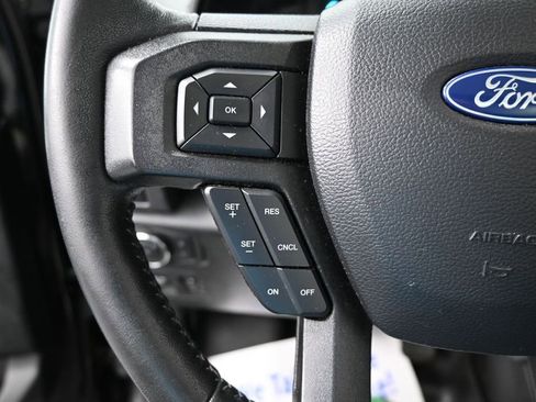 Used 2020 Ford F150 XLT w/ Equipment Group 302A Luxury AWD/4WD image 32