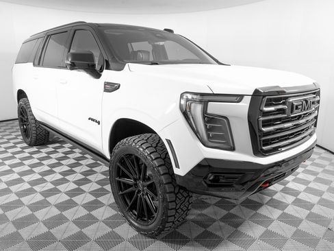 Used 2026 GMC Yukon XL AT4 Ultimate image 4