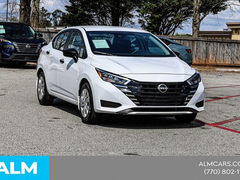 Used 2025 Nissan Versa S w/ Trunk Package image 6