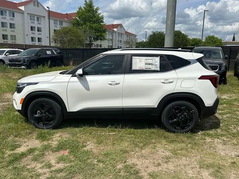 New 2026 Kia Seltos EX FWD image 4