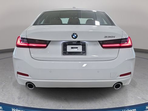 Used 2025 BMW 330i Sedan w/ M Sport Package image 8