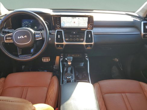 Used 2022 Kia Sorento SX Prestige w/ Rust Color Package image 12