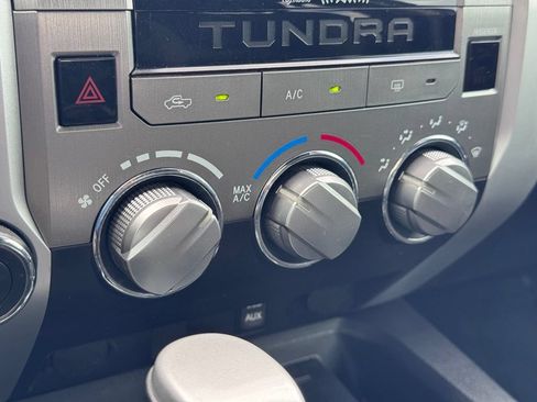 Used 2014 Toyota Tundra SR5 w/ SR5 Upgrade Package AWD/4WD image 13